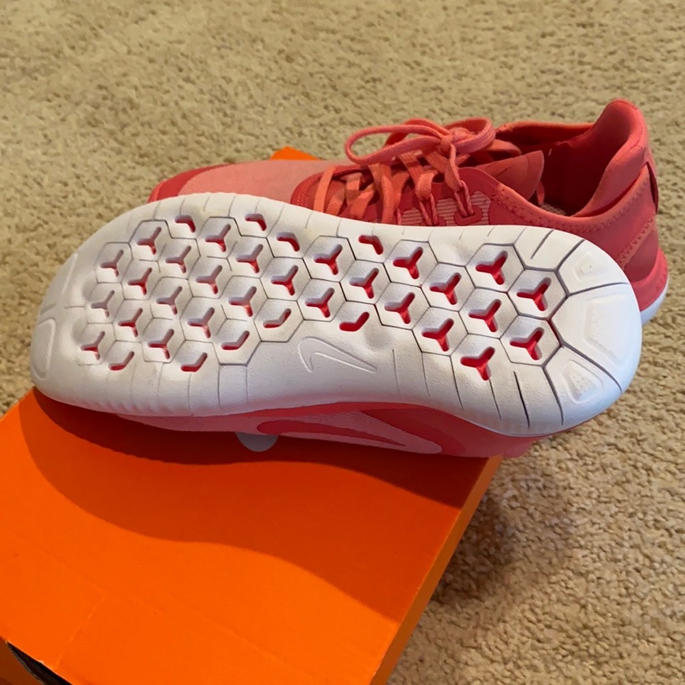 Shoes - Picture 5 of 6